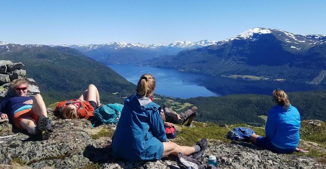 Heggjabygda Gjestegard, Nordfjordeid Exteriér fotografie